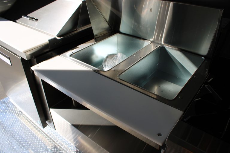 Hot food holding station in Cougar’s Grill school food trailer