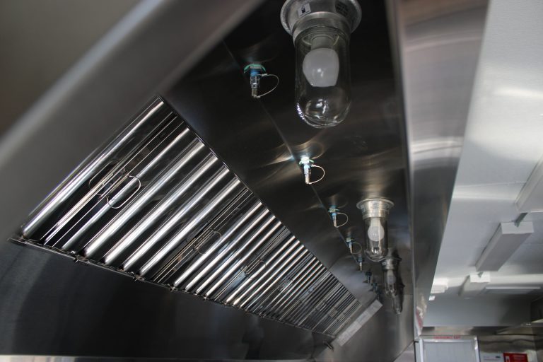 Exhaust hood baffle filters in Cougar’s Grill school food trailer