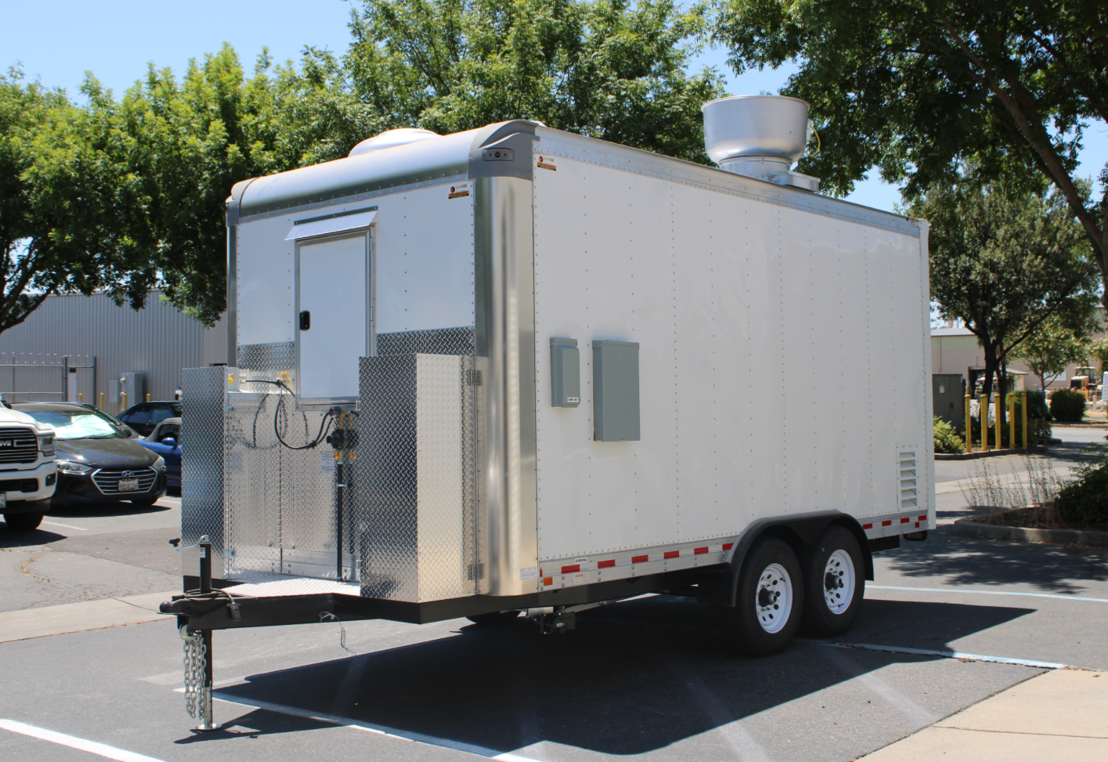 Food Truck or Trailer: What's Better for Your Business? - image-18