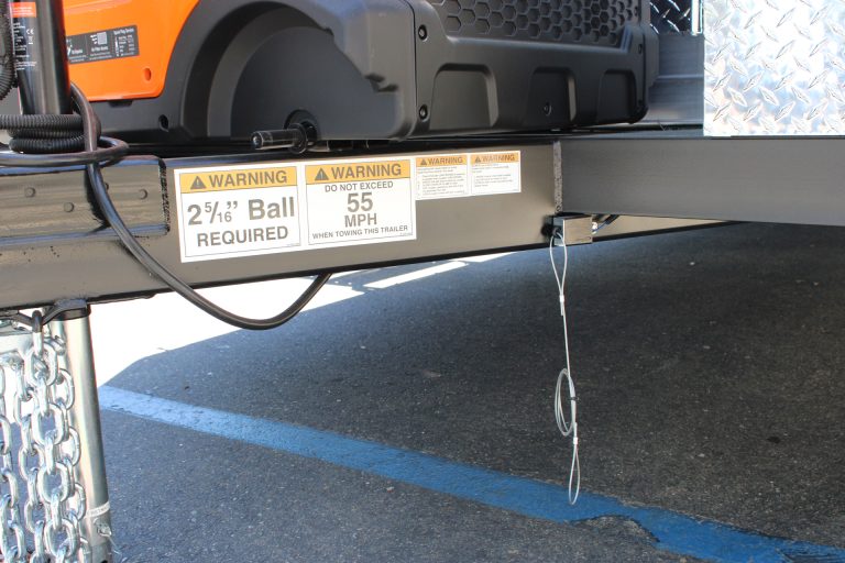 trailer hitch and safety connection on commercial pizza food trailer