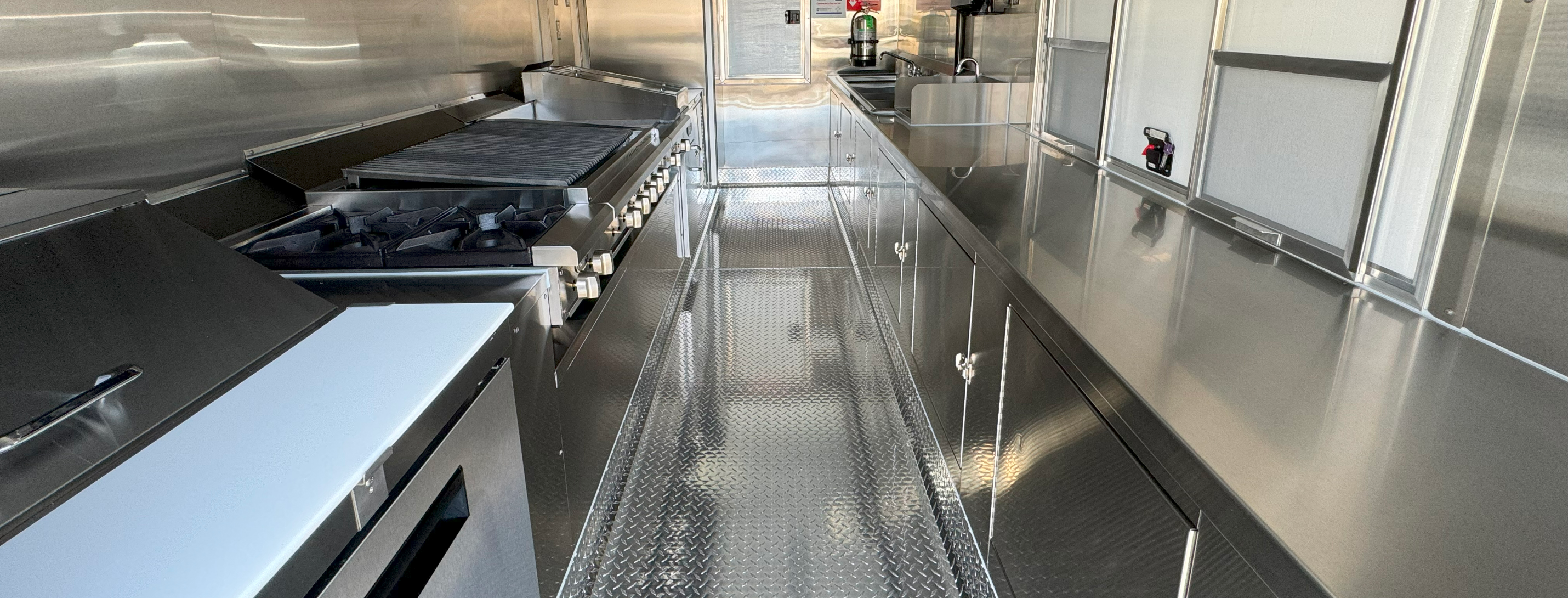 Custom Mobile Pub Food Trailers for Sale — Custom Built for Your Business - image-68
