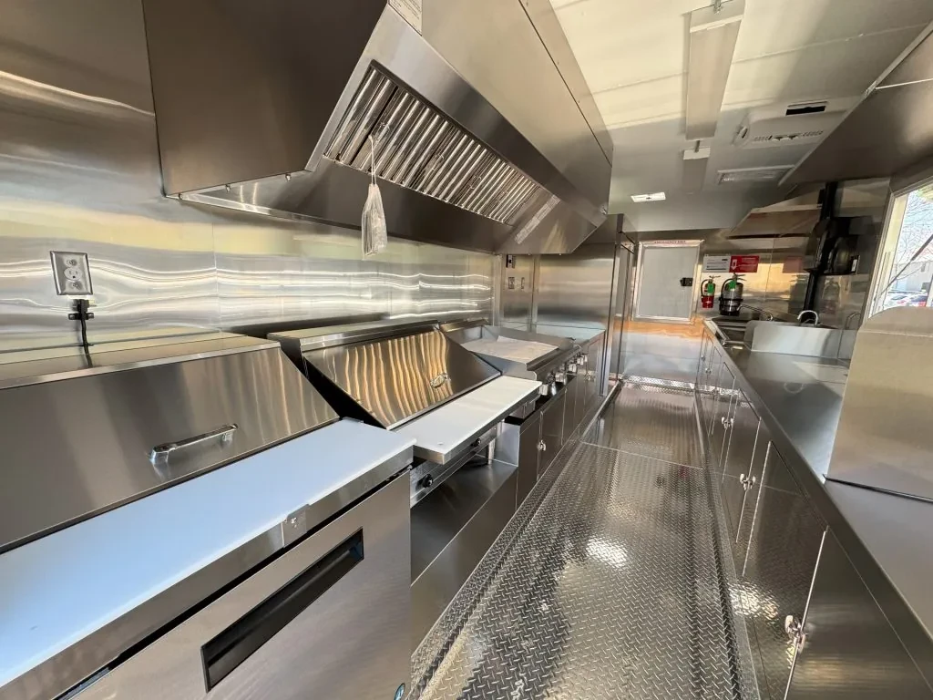 Burritos Los Paisas food trailer wrap, photo 2