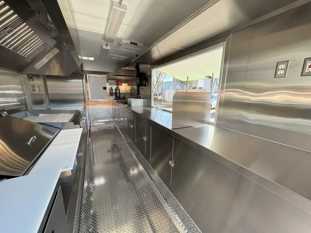 Burritos Los Paisas food trailer wrap, photo 3