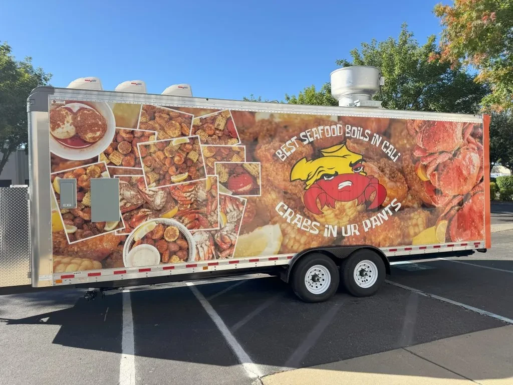 Crabs In Ur Pants food trailer wrap, photo 7