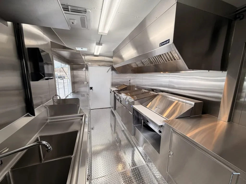 Duckies Southern Cuisines food trailer wrap, photo 11