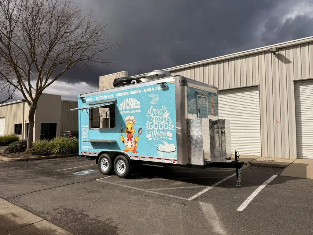 Duckies Southern Cuisines food trailer wrap, photo 15