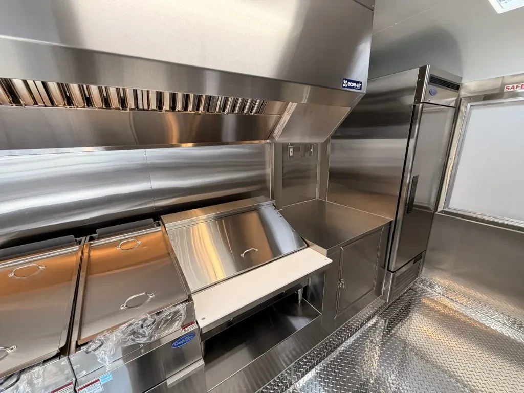 Duckies Southern Cuisines food trailer wrap, photo 7