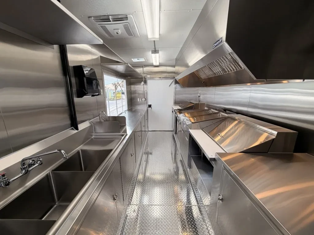 Duckies Southern Cuisines food trailer wrap, photo 9