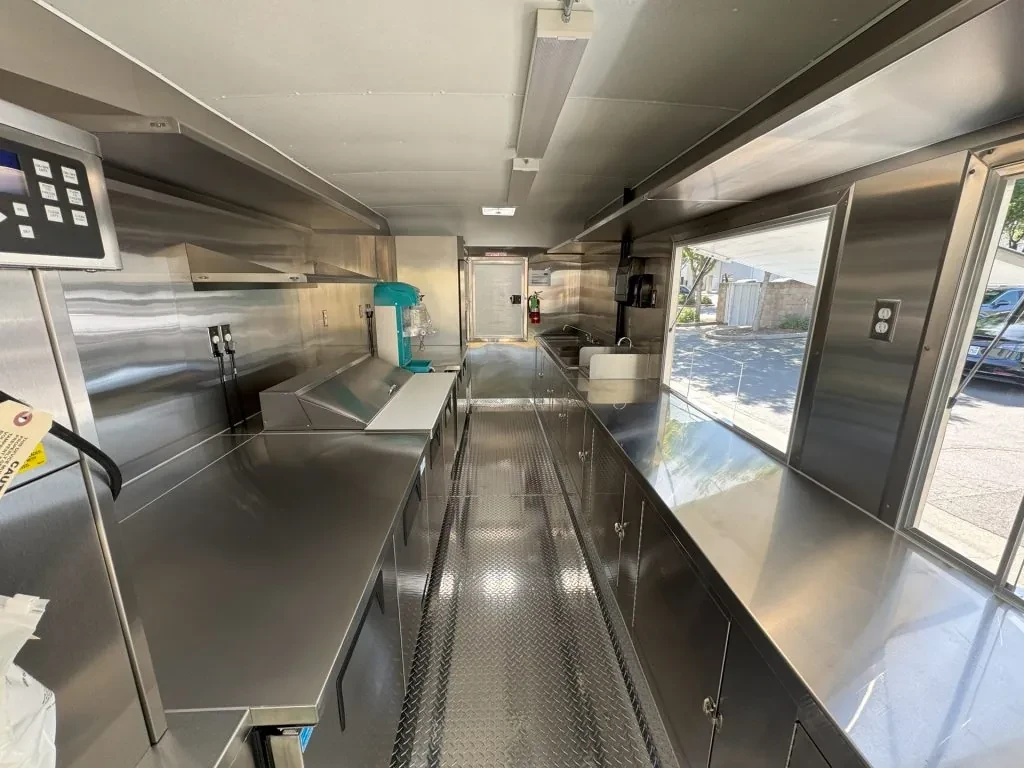 Frosty Frenzy food trailer wrap, photo 3