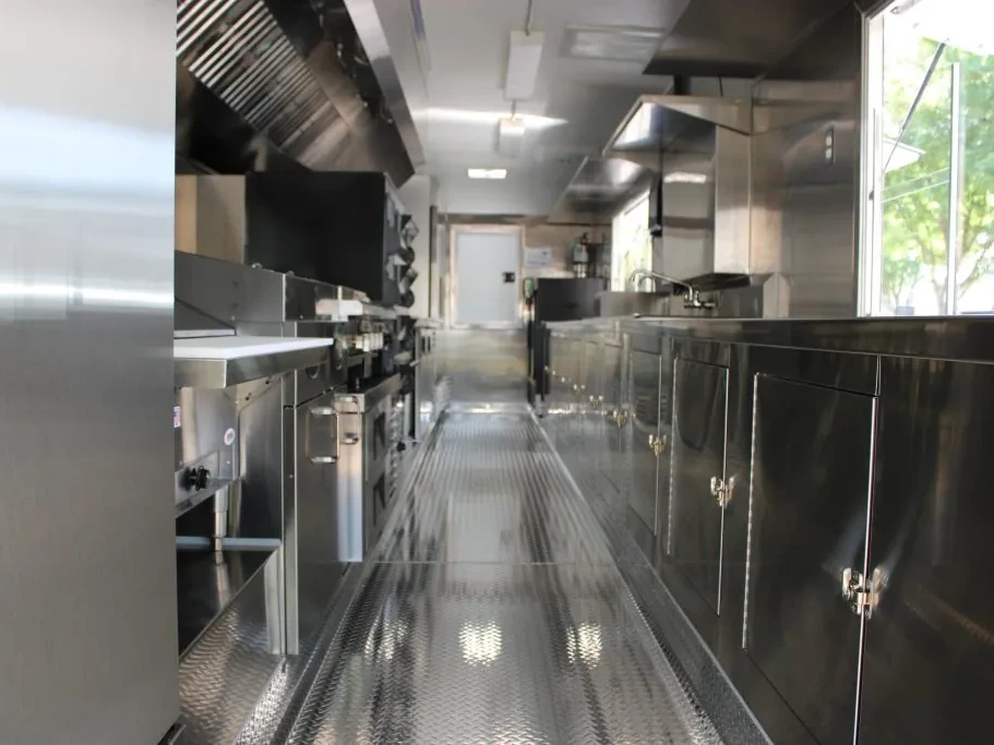 Haggin Oaks – Mack Shack food trailer wrap, photo 8
