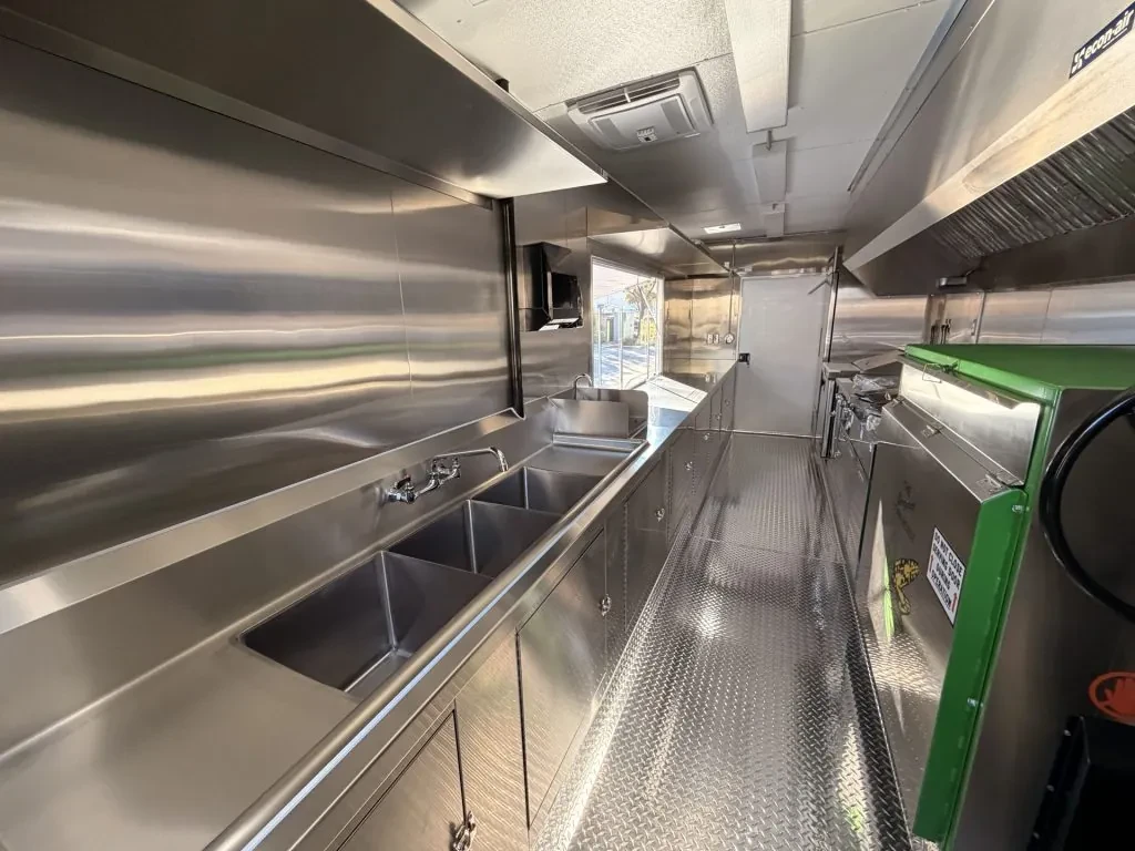 Jaimito’s Baked Potatoes Roasted Corn food trailer wrap, photo 7