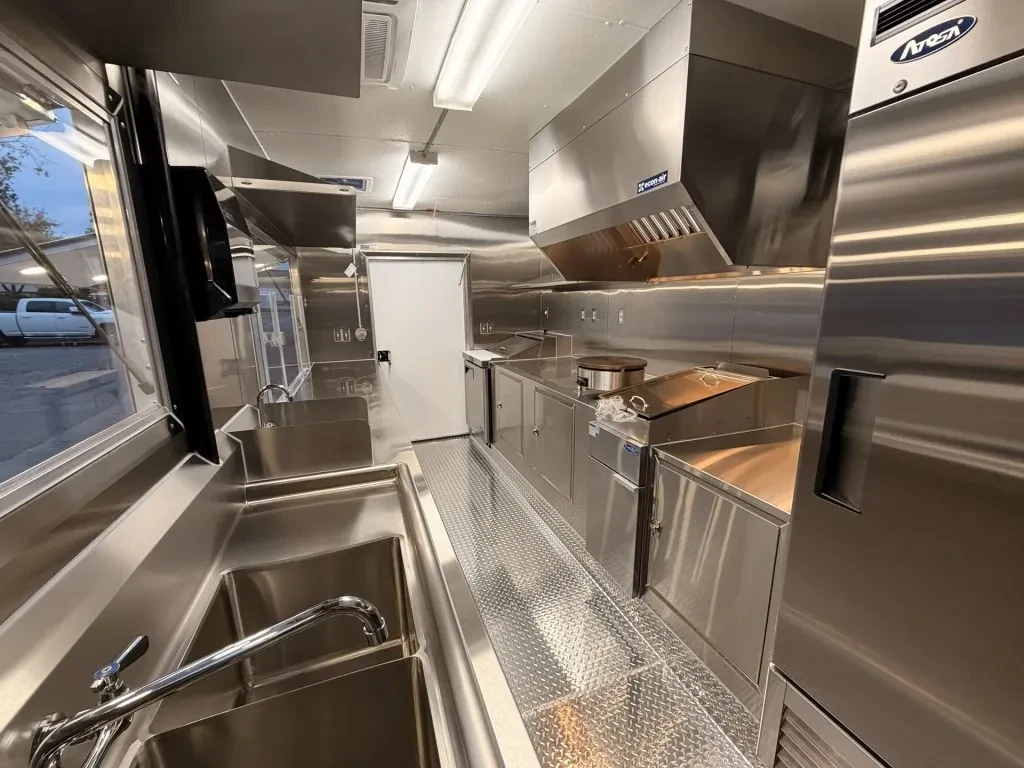 Kavka food trailer wrap, photo 10