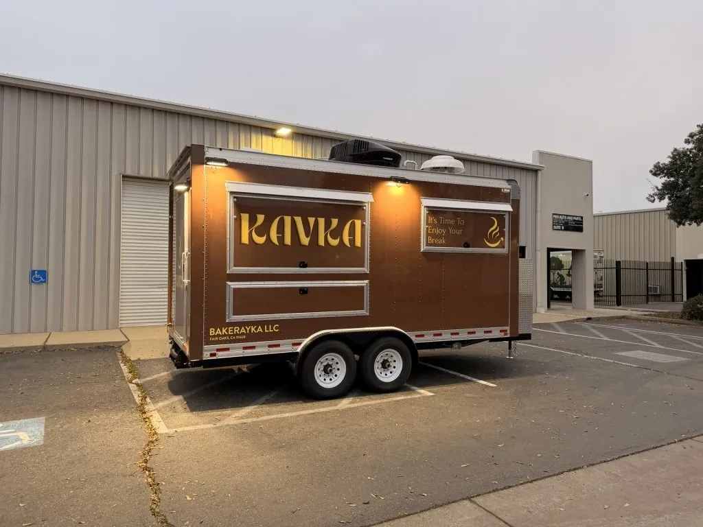 Kavka food trailer wrap, photo 3