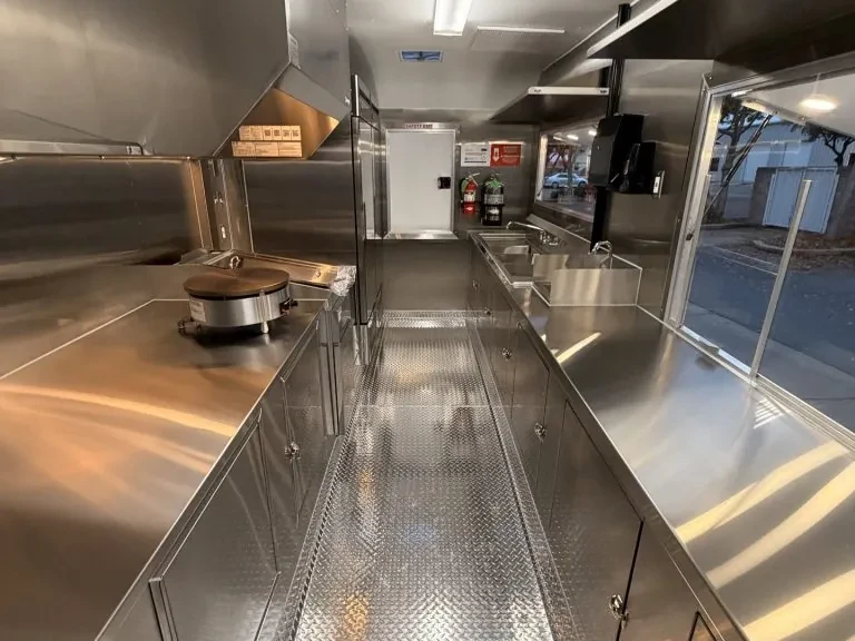 Kavka food trailer wrap, photo 7