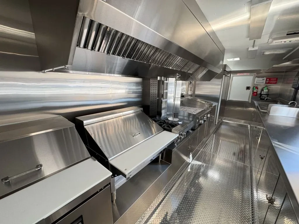 La Casa Del Sazon Inc food trailer wrap, photo 6