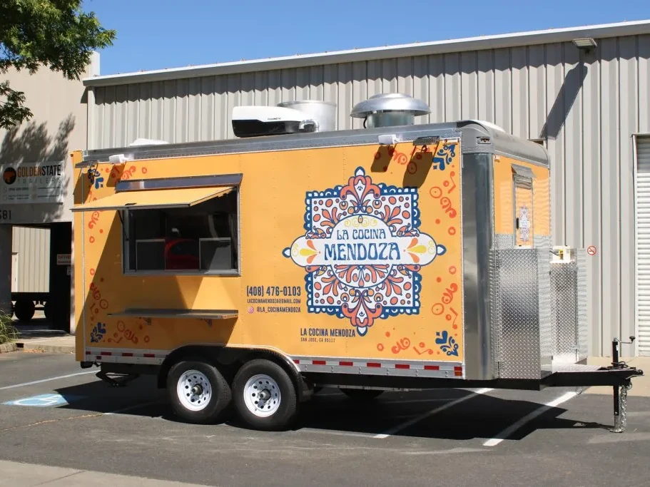 La Cocina Mendoza food trailer wrap, photo 10