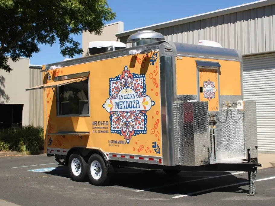 La Cocina Mendoza food trailer wrap, photo 11