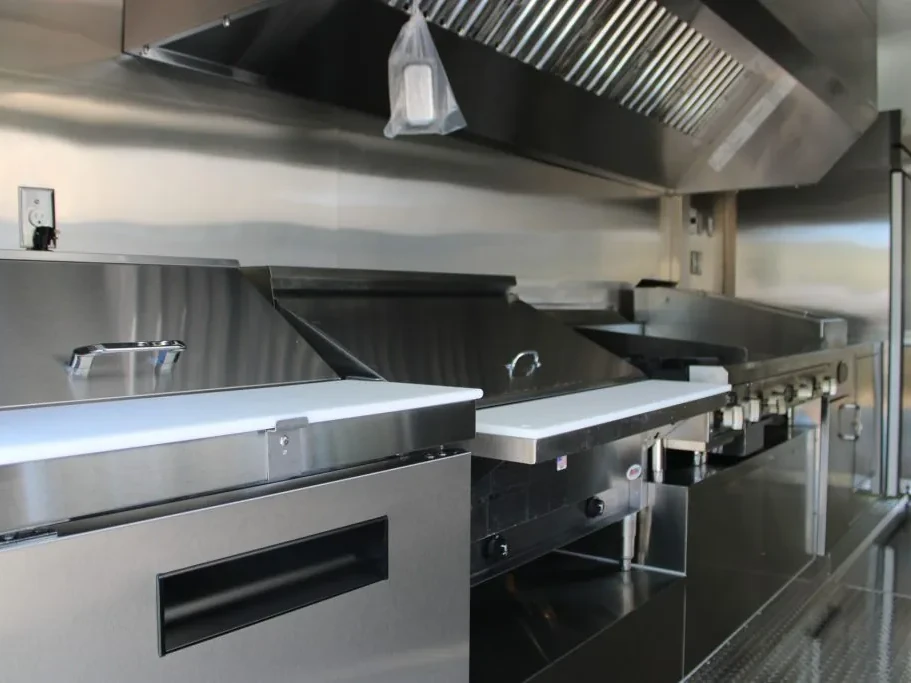 La Cocina Mendoza food trailer wrap, photo 14
