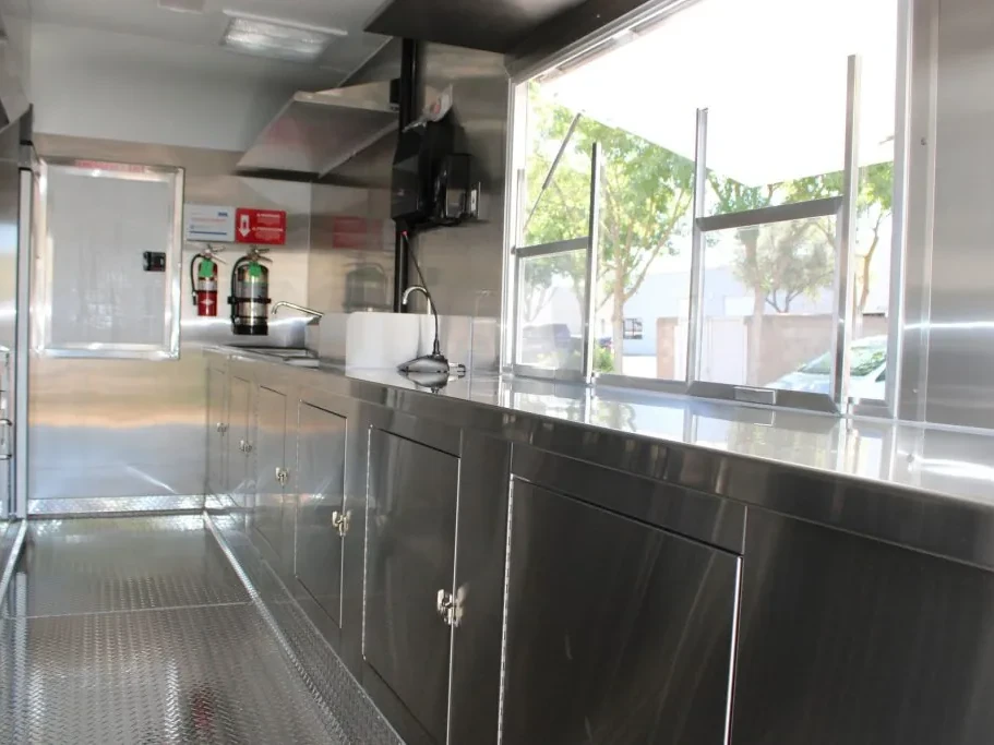 La Cocina Mendoza food trailer wrap, photo 15