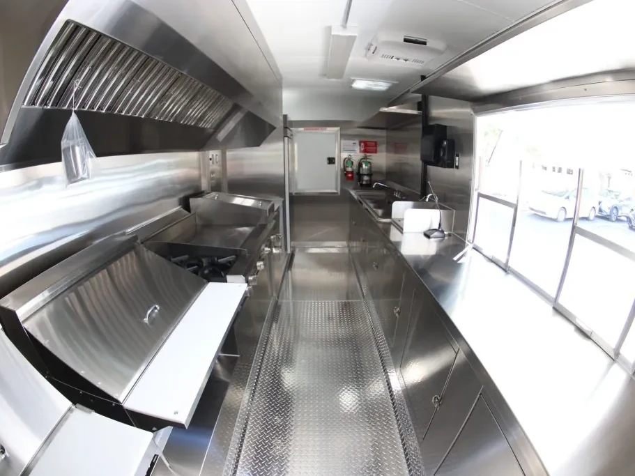 La Cocina Mendoza food trailer wrap, photo 20