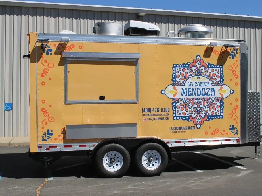 La Cocina Mendoza food trailer wrap, photo 4