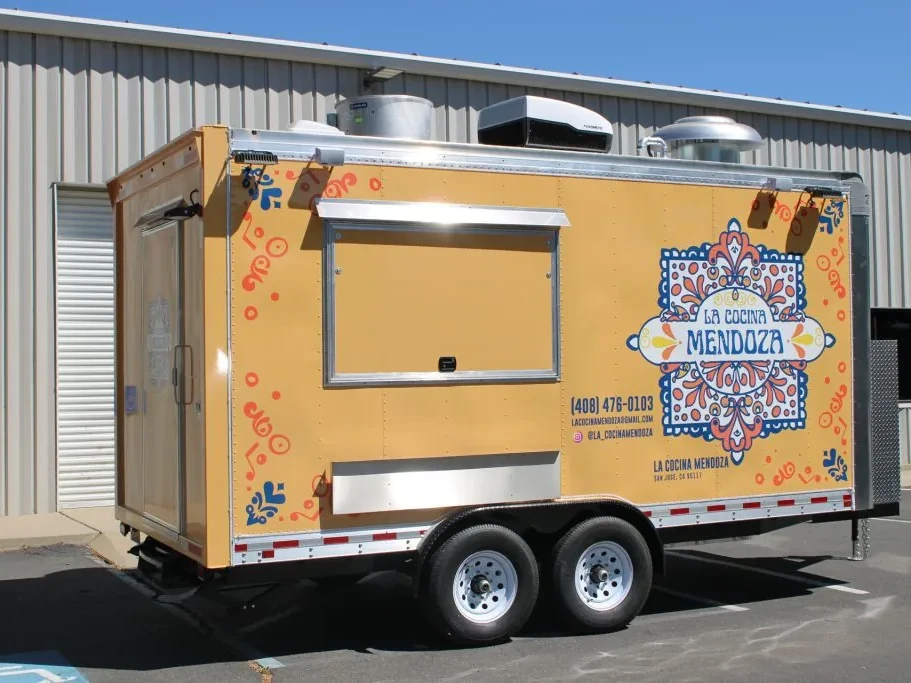 La Cocina Mendoza food trailer wrap, photo 5