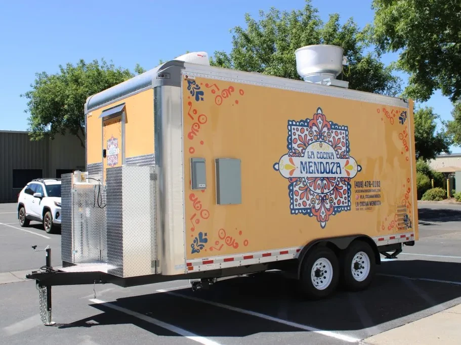 La Cocina Mendoza food trailer wrap, photo 6