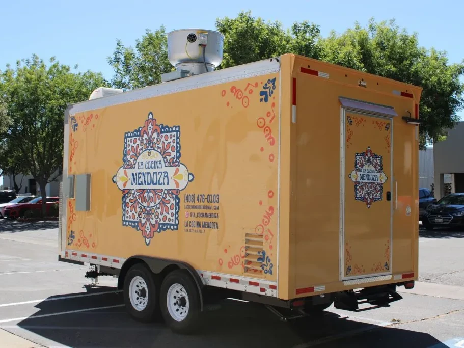 La Cocina Mendoza food trailer wrap, photo 7