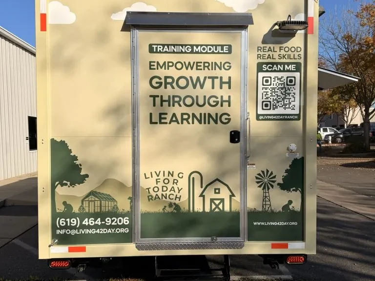 Living for Today food trailer wrap, photo 13
