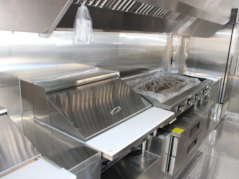 Los Flippin Tacos food trailer wrap, photo 8