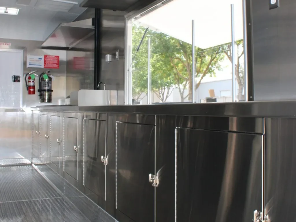 Million Dollar Spot food trailer wrap, photo 11