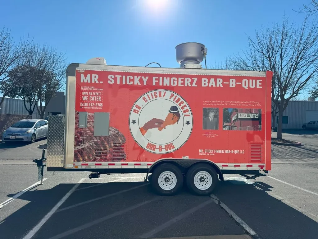 Mr Sticky Fingerz BBQ food trailer wrap, photo 4