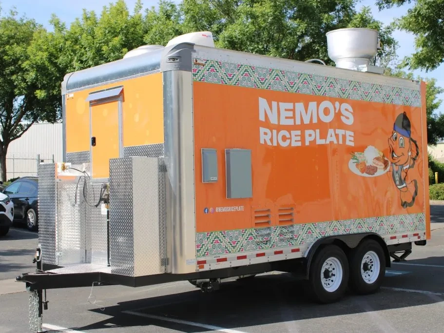 Nemo’s Rice Plate food trailer wrap, photo 3