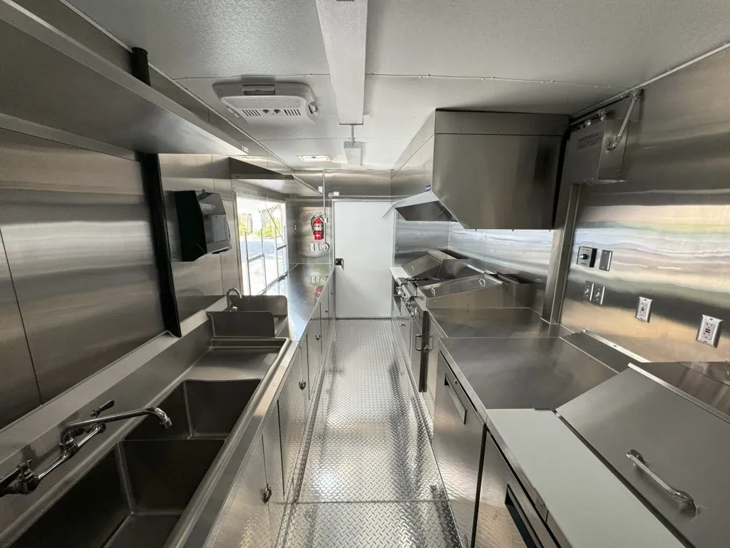 Nemo’s Rice Plate food trailer wrap, photo 8