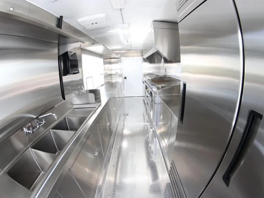 Papa’s Tacos Casero food trailer wrap, photo 16