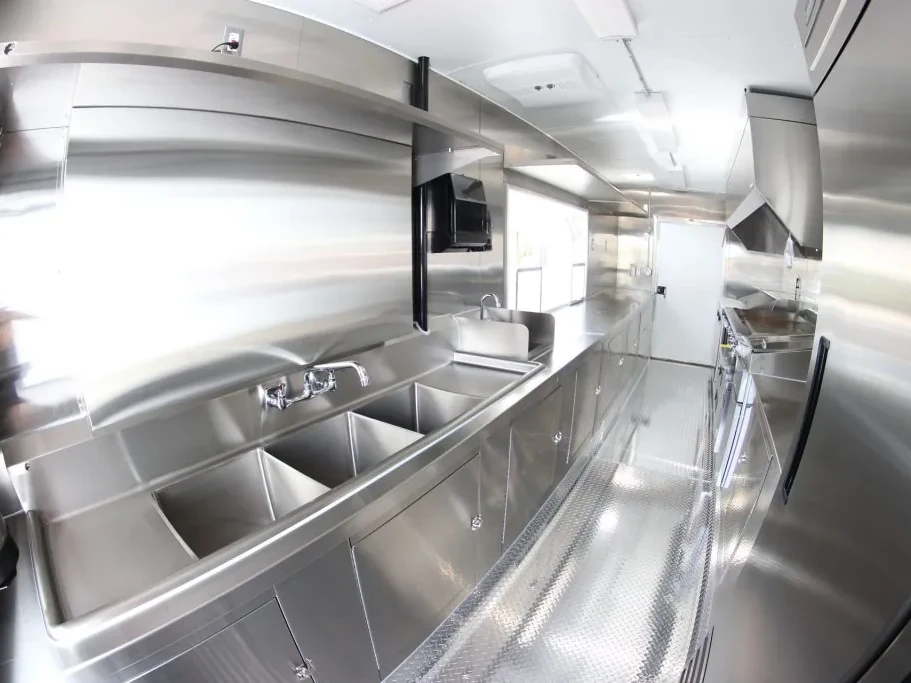 Papa’s Tacos Casero food trailer wrap, photo 17