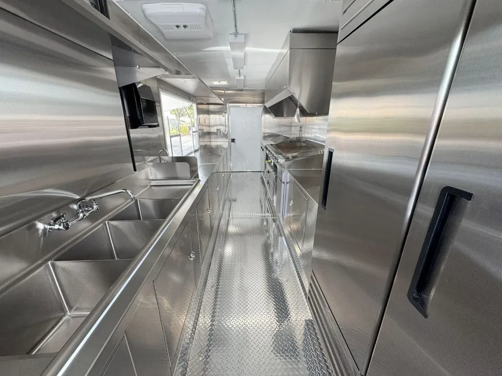 Papa’s Tacos Casero food trailer wrap, photo 19