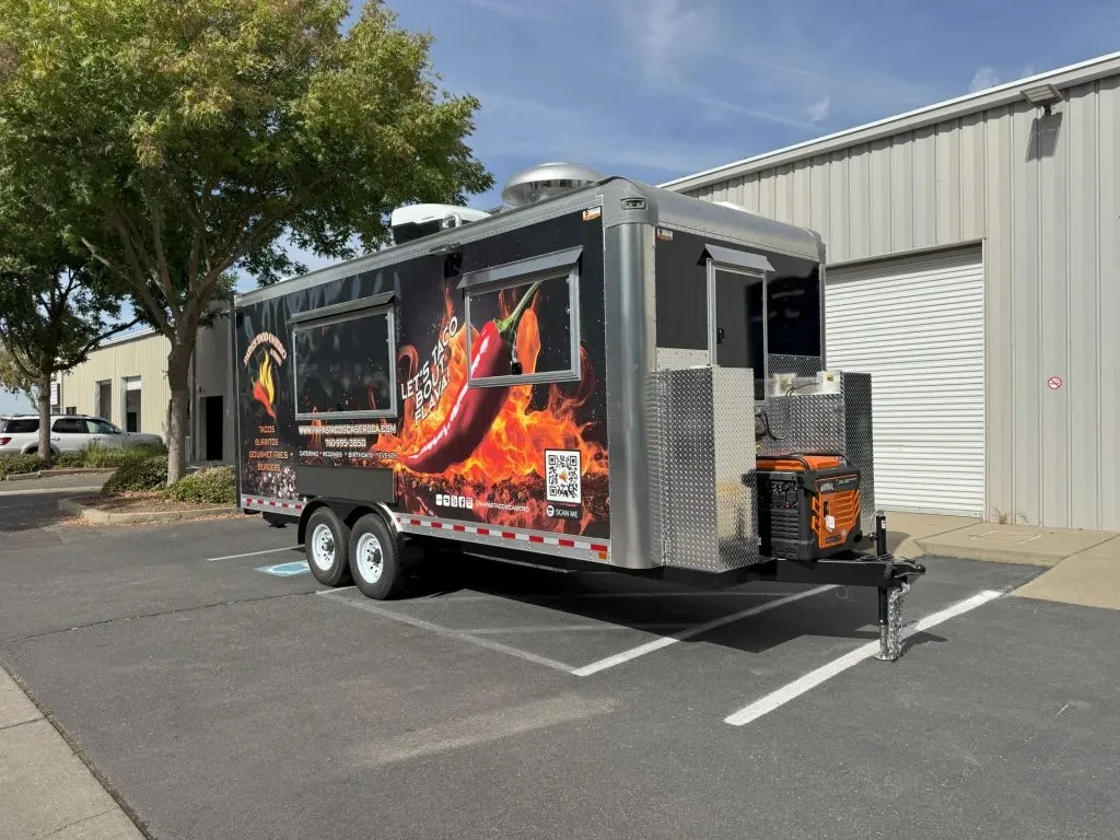 Papa’s Tacos Casero food trailer wrap, photo 22