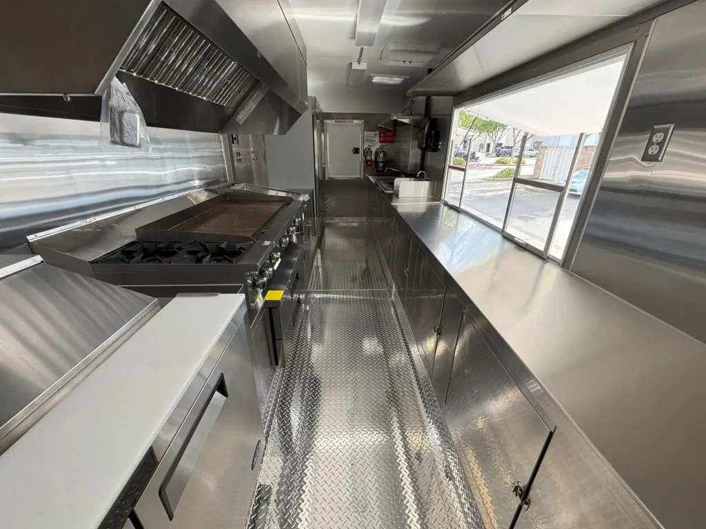 Papa’s Tacos Casero food trailer wrap, photo 23