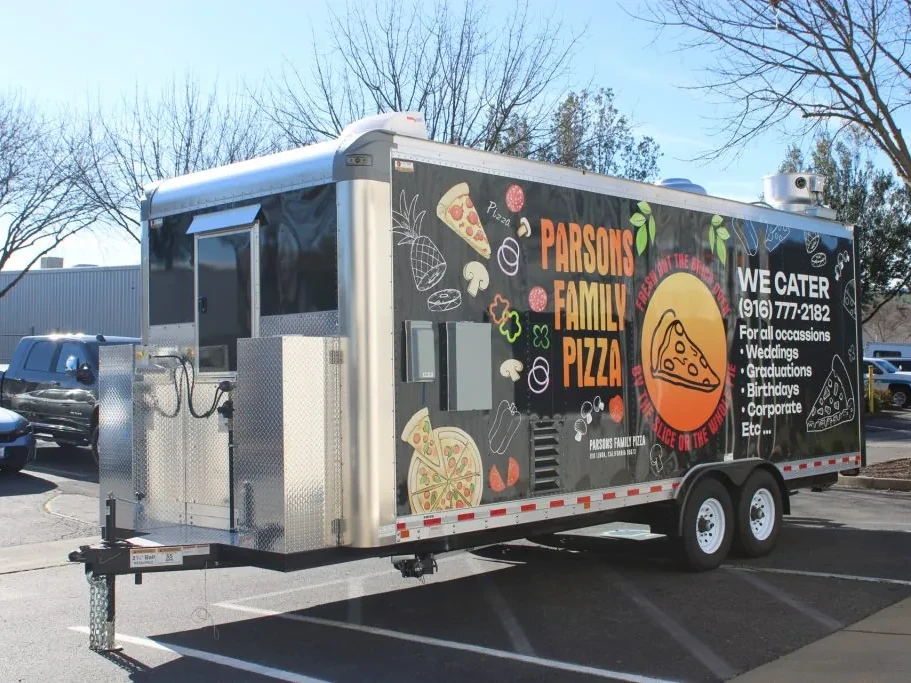 Parsons Family Pizza food trailer wrap, photo 13