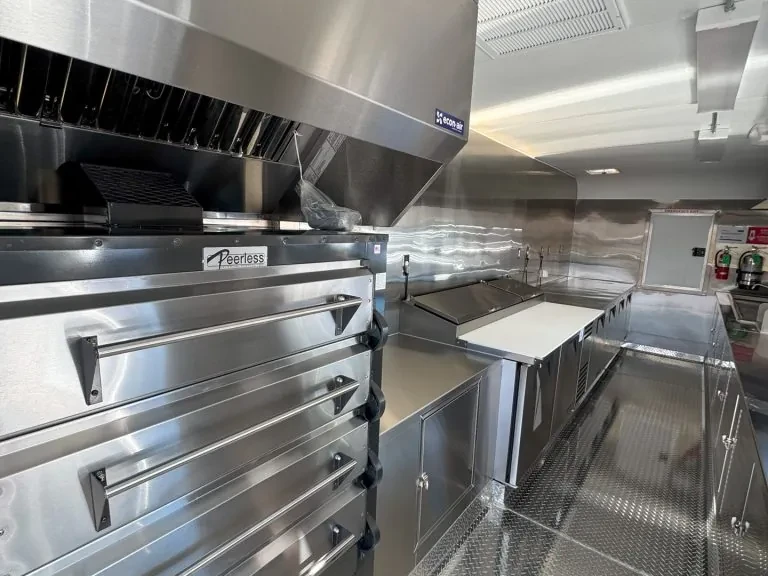 Parsons Family Pizza food trailer wrap, photo 2