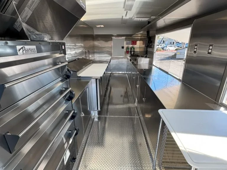 Parsons Family Pizza food trailer wrap, photo 3