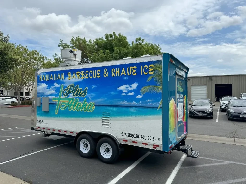 Plus Aloha food trailer wrap, photo 10
