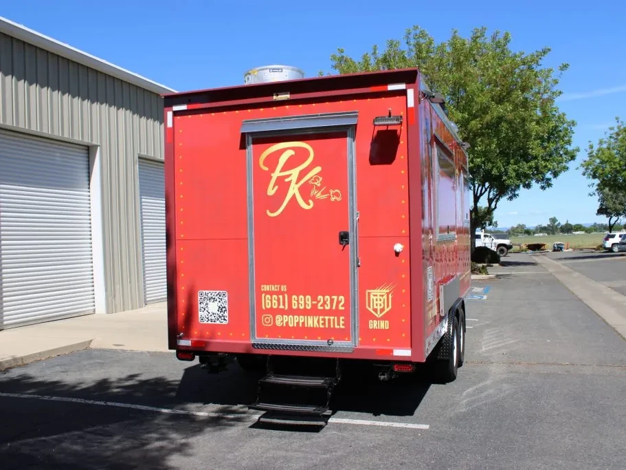 Poppin’ Kettle Corn food trailer wrap, photo 1
