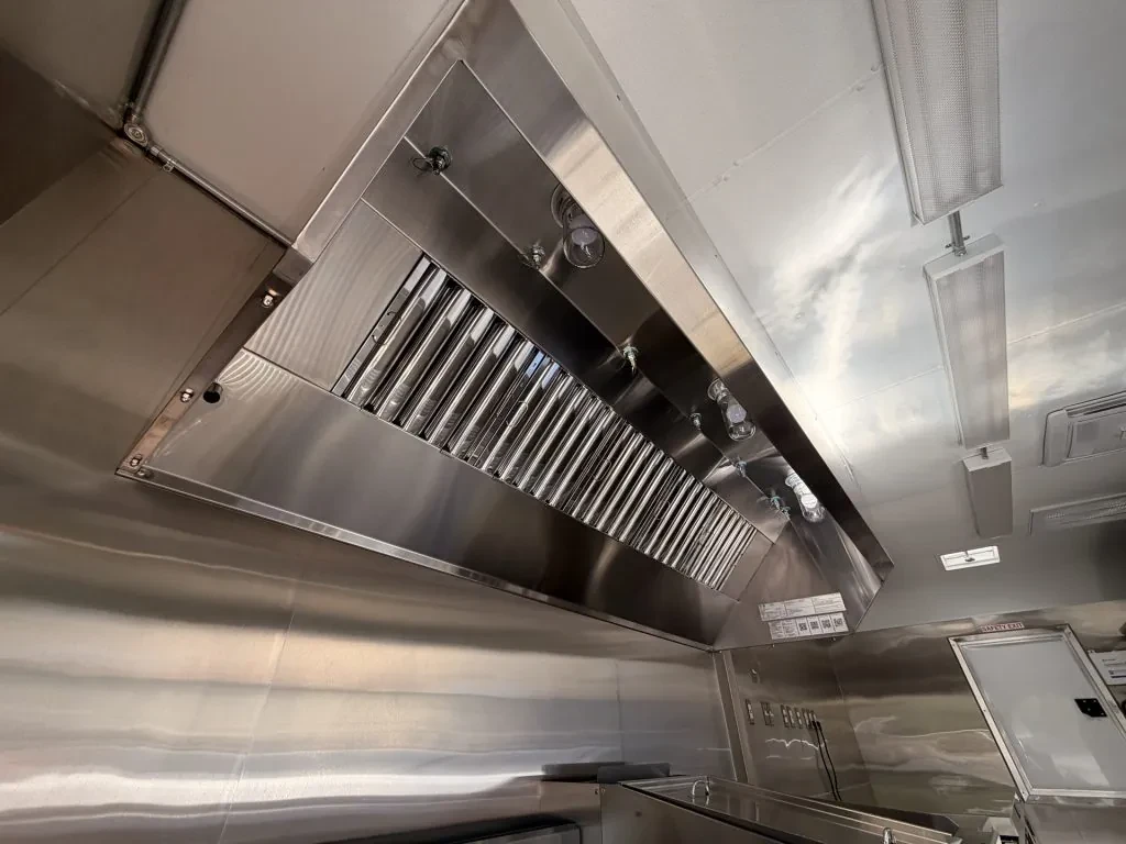 Poppin’ Kettle Corn food trailer wrap, photo 19