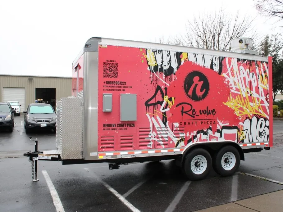 Revolve Craft Pizza food trailer wrap, photo 4