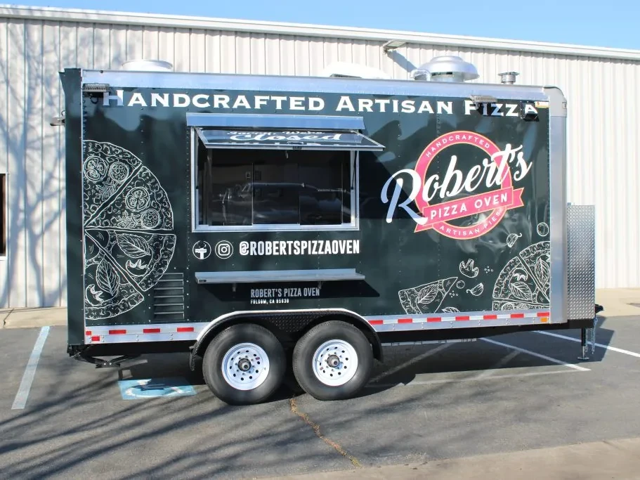 Robert’s Pizza Oven food trailer wrap, photo 2