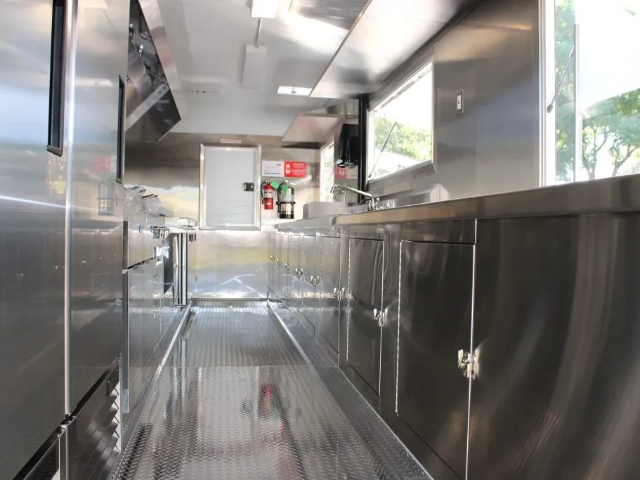 Rolling Hills Casino food trailer wrap, photo 13