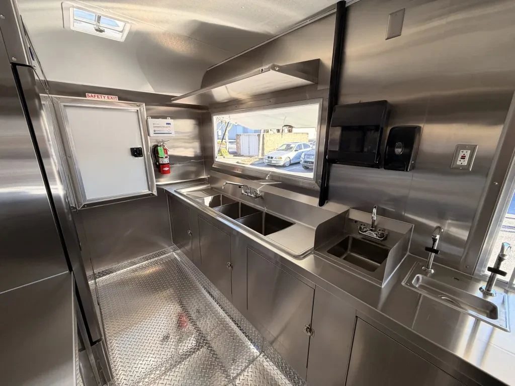 Sip’n on Sunshine food trailer wrap, photo 6