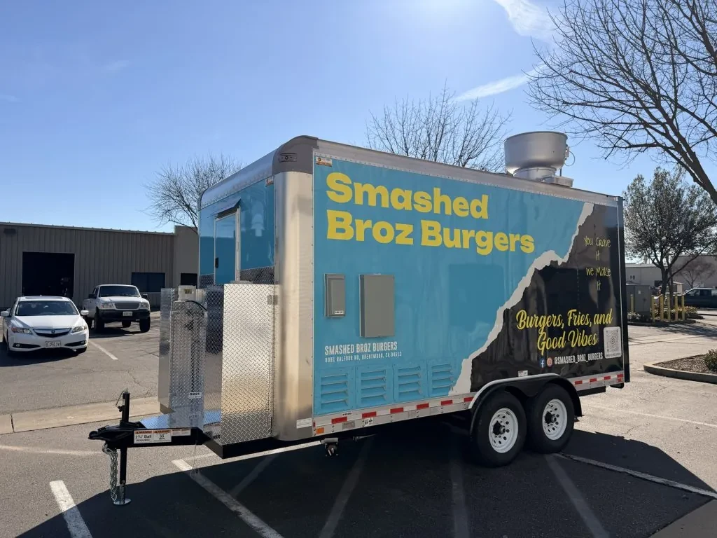Smashed Broz Burgers food trailer wrap, photo 10